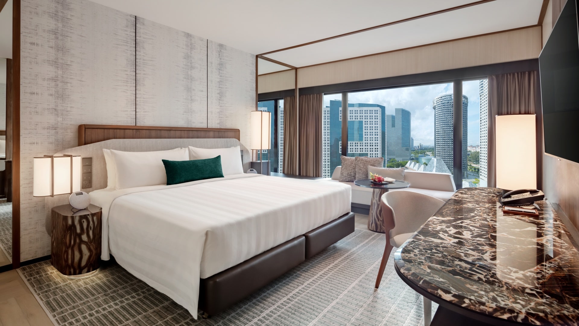 Deluxe Room at Pan Pacific Singapore