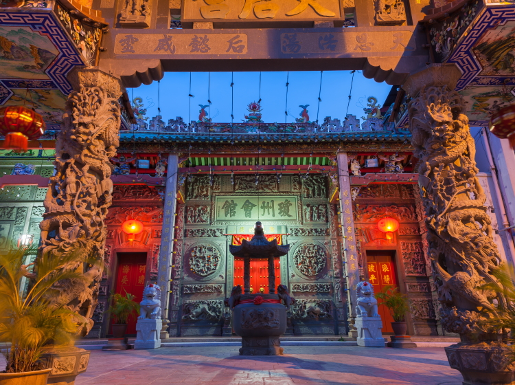 evening view hainan temple george town penang