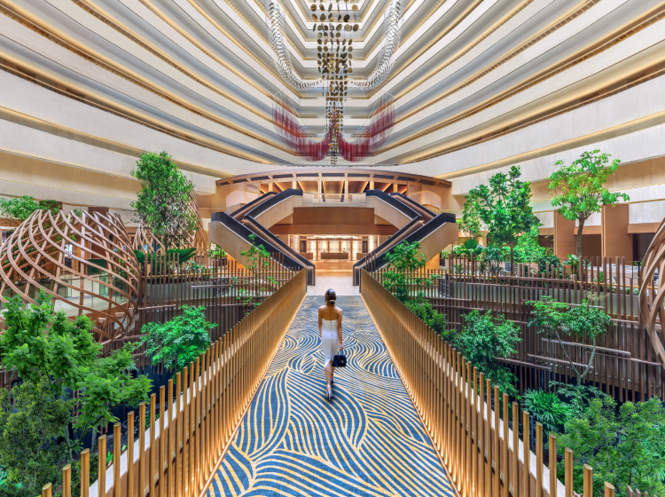 parkroyal collection marina bay skybridge