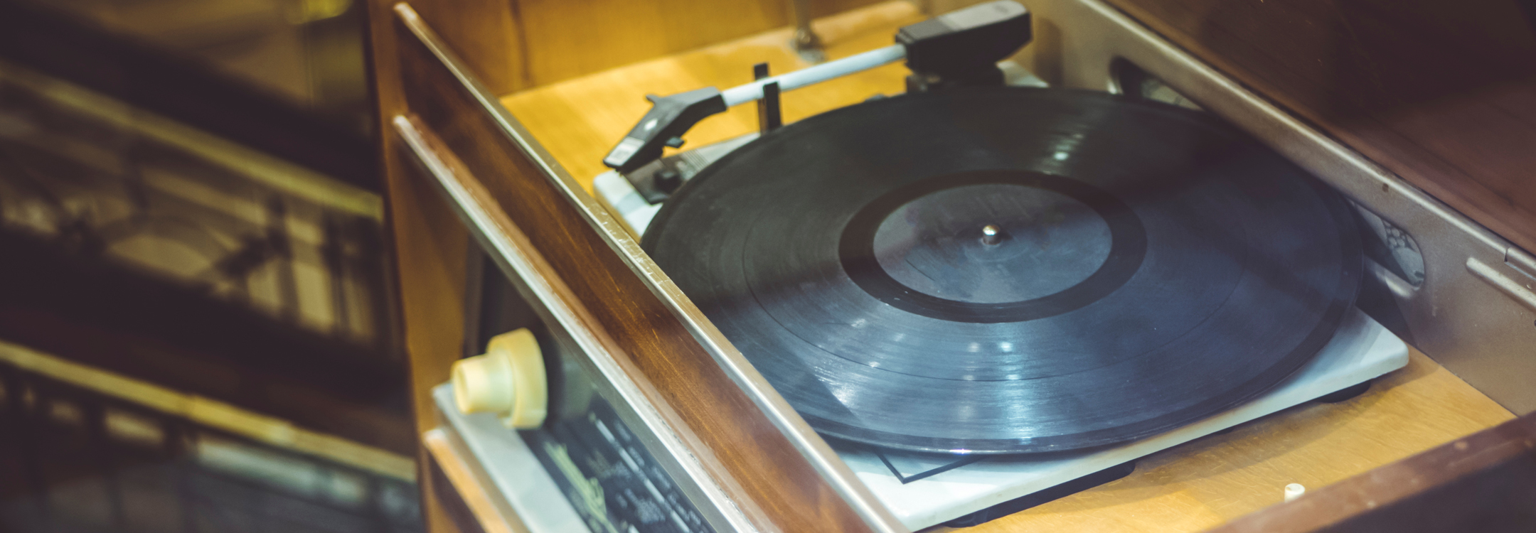 old vinyl player