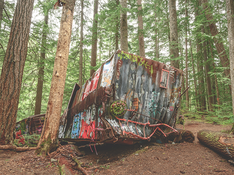 graffiti-train-wreck 